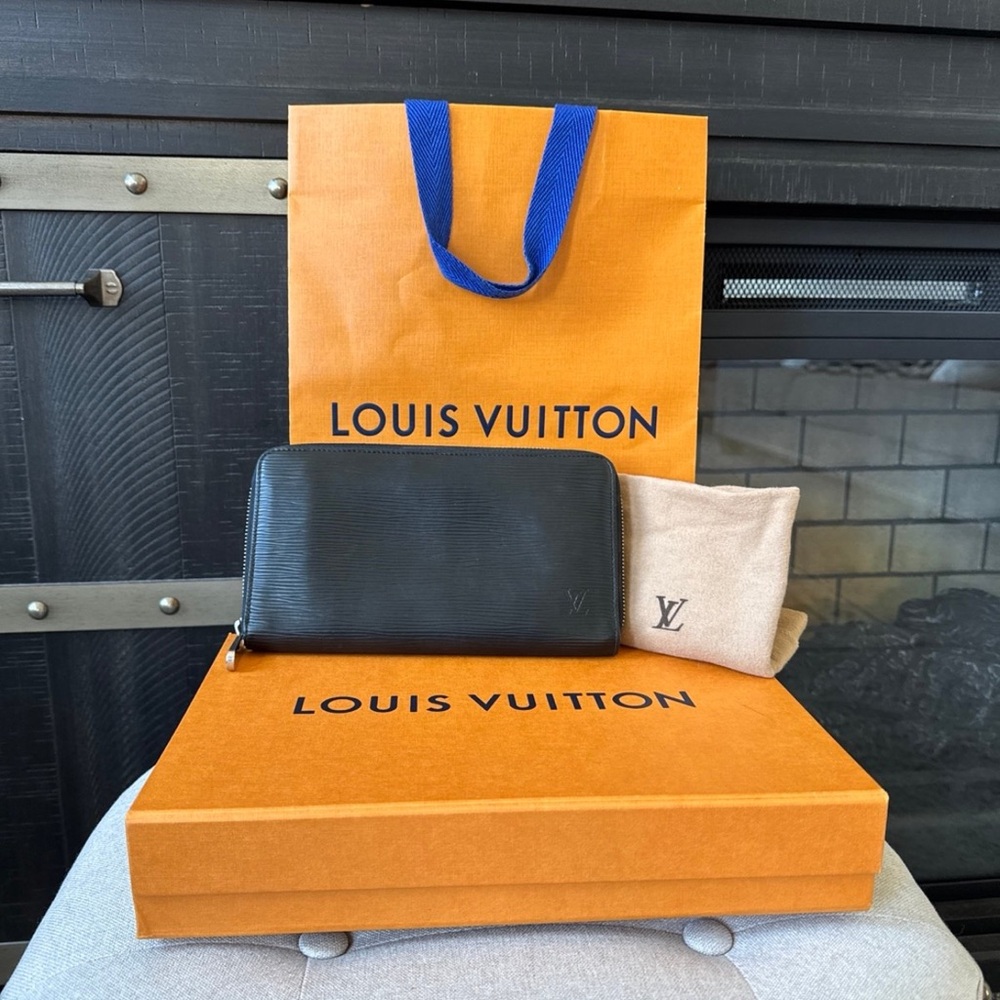 Louis Vuitton Black Epi Leather Wallet